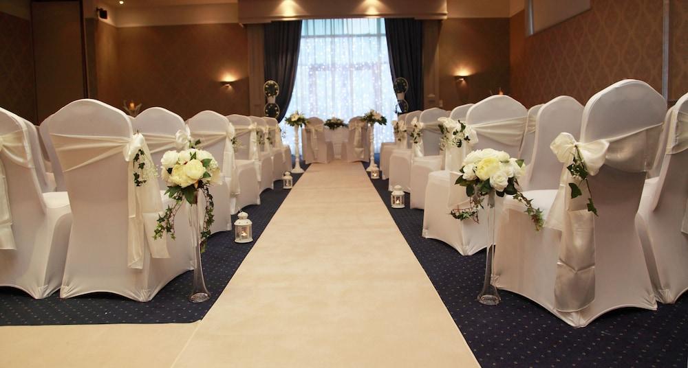 Arklow Bay Hotel エクステリア 写真