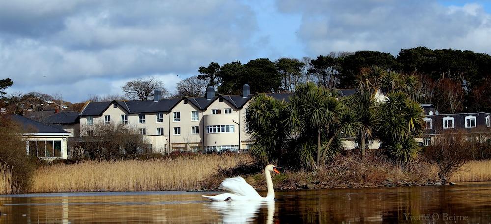Arklow Bay Hotel エクステリア 写真