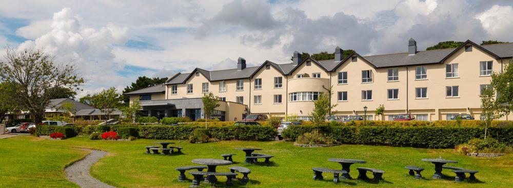 Arklow Bay Hotel エクステリア 写真
