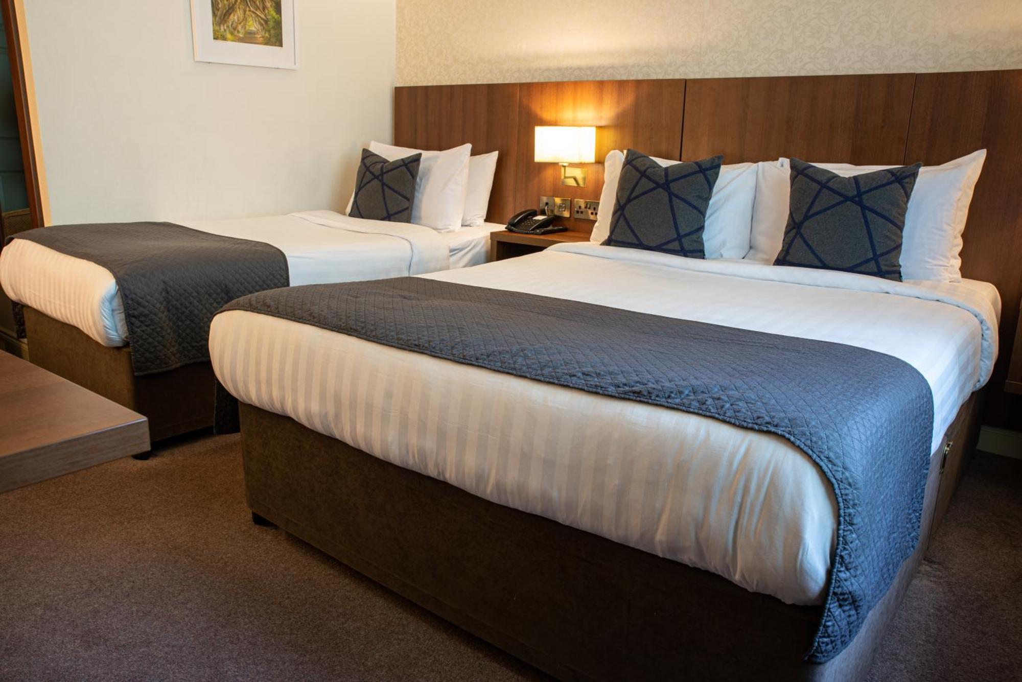 Arklow Bay Hotel エクステリア 写真