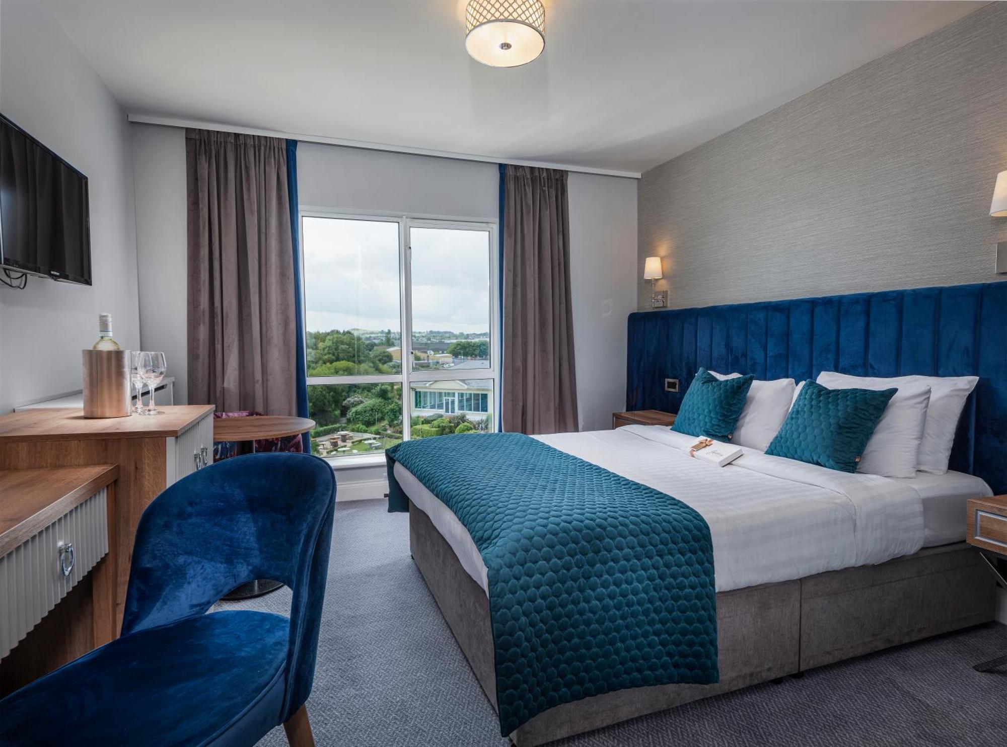 Arklow Bay Hotel エクステリア 写真