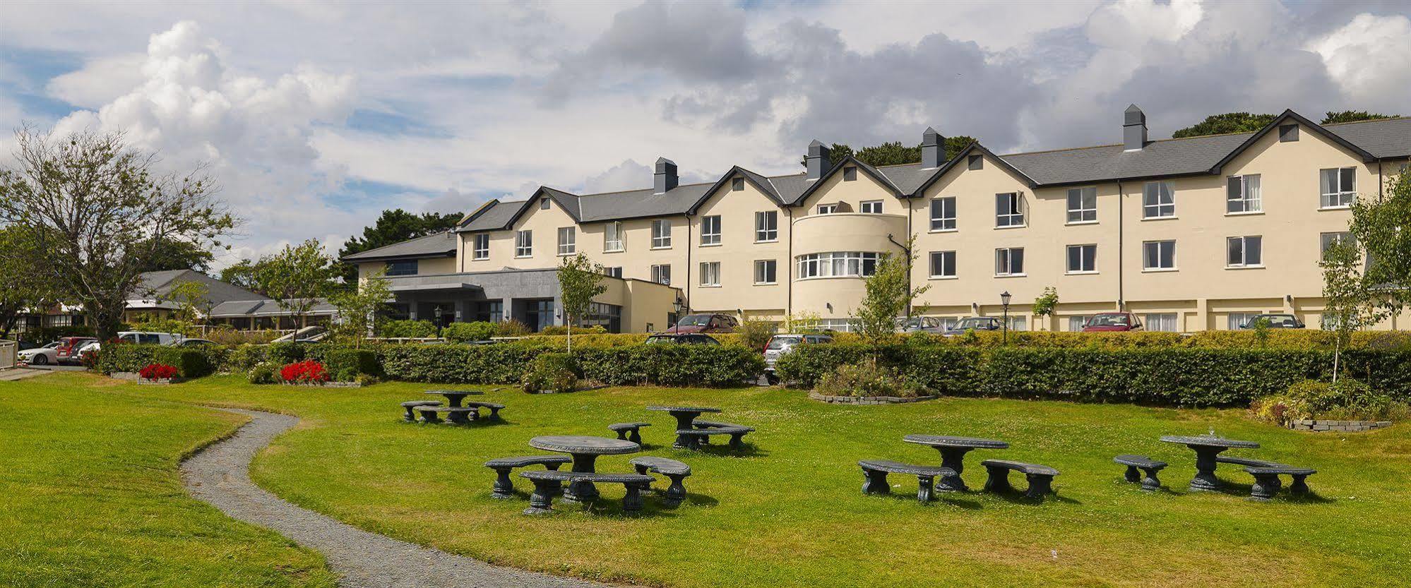 Arklow Bay Hotel エクステリア 写真